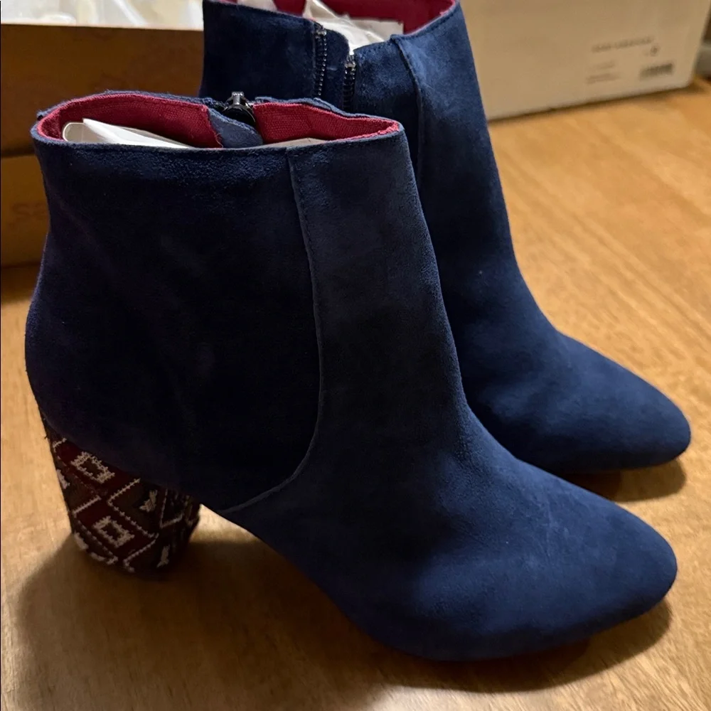 band of gypsies Wild Heart Navy Boots SZ 8.5
